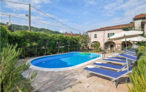 Nice home in Castagnetoli with Outdoor swimming pool and 3 Bedrooms